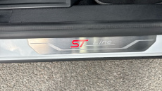 Ford Puma 1.0 EcoBoost Hybrid mHEV ST-Line Vignale 5dr Petrol Hatchback